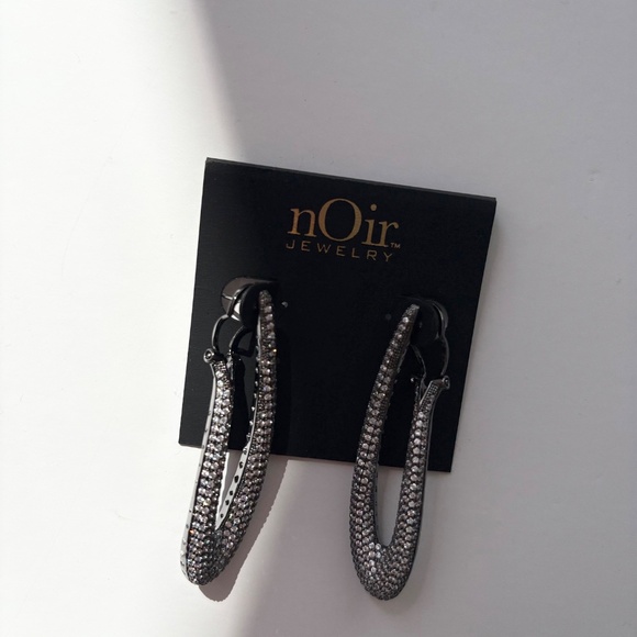 Noir NYC diamante gunmetal earrings - Picture 2 of 3
